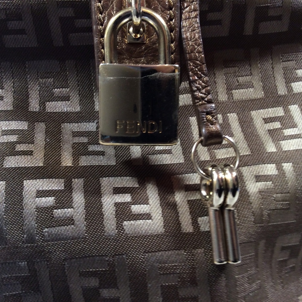 Fendi duffel bag - Picture 2 of 6